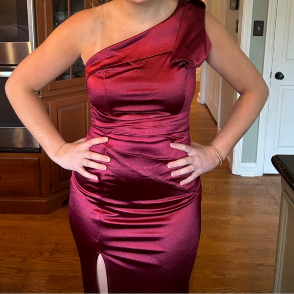 Long formal dress - Picture 4 of 5